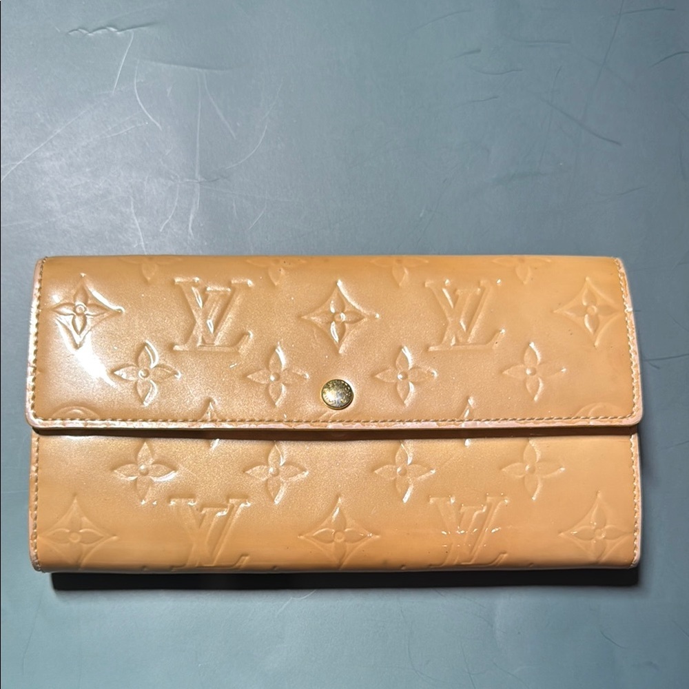 Louis Vuitton Gold Vernis Sarah Wallet